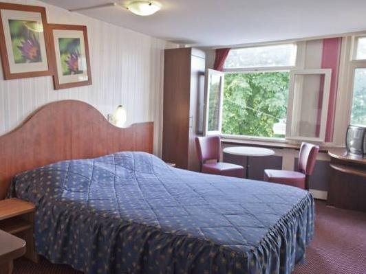 Hotel Oscar 4