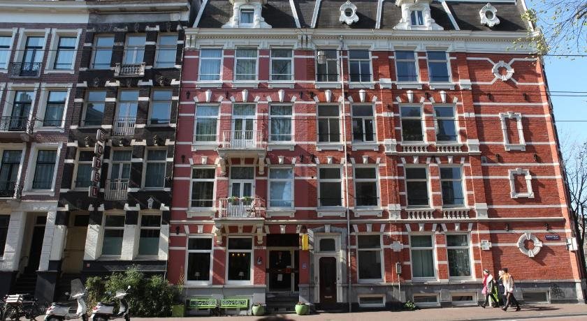 Weber Hotel 1