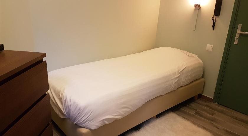 Weber Hotel 13