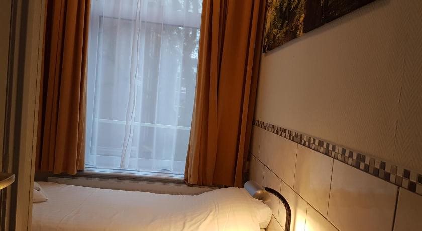Weber Hotel 2