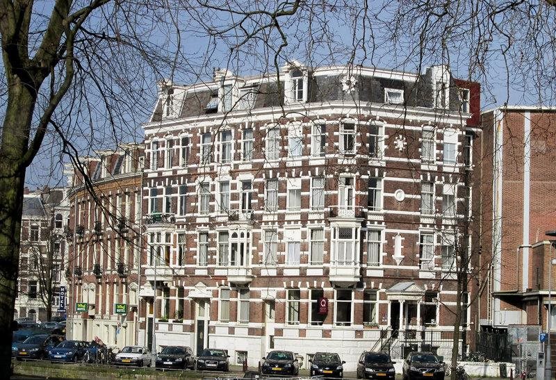 Quentin Canal House Hotel 1