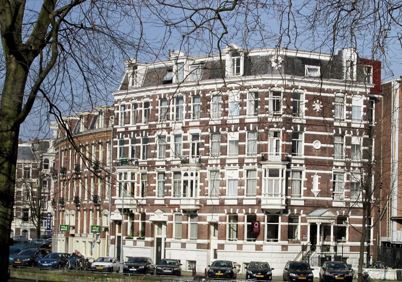 Quentin Canal House Hotel 13