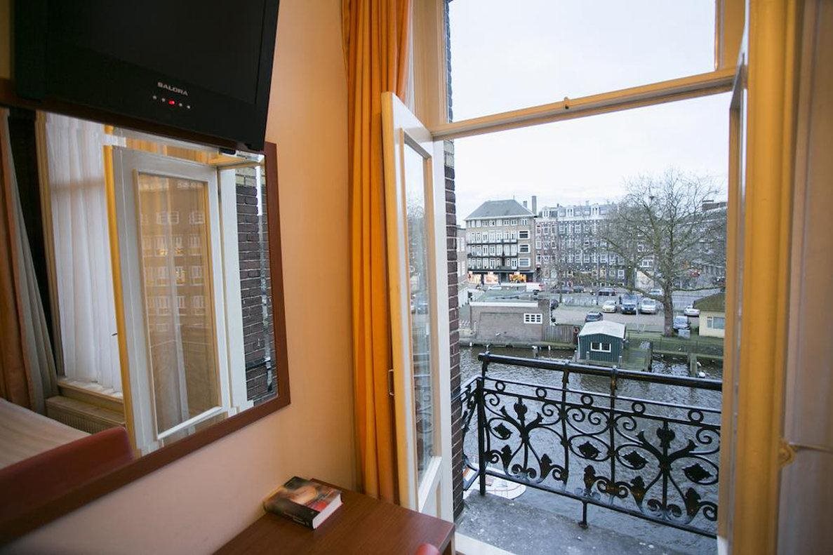 Quentin Canal House Hotel 23