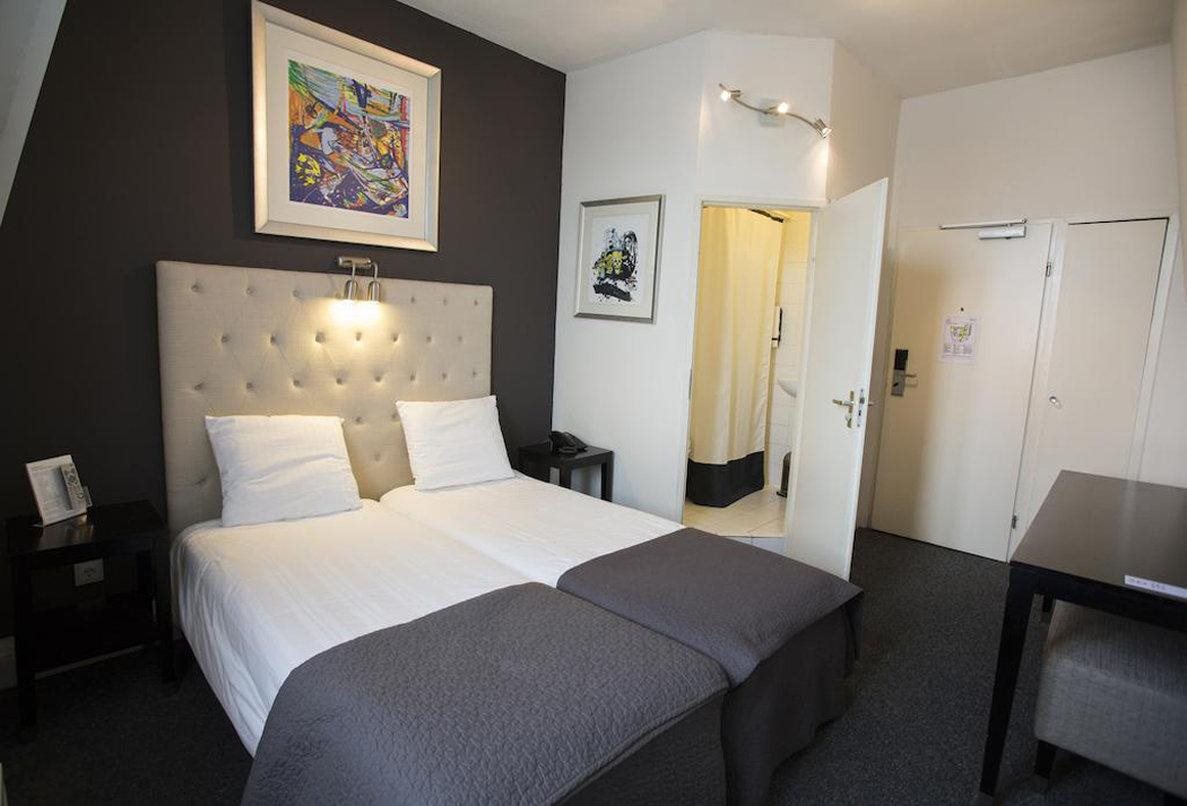 Quentin Canal House Hotel 24