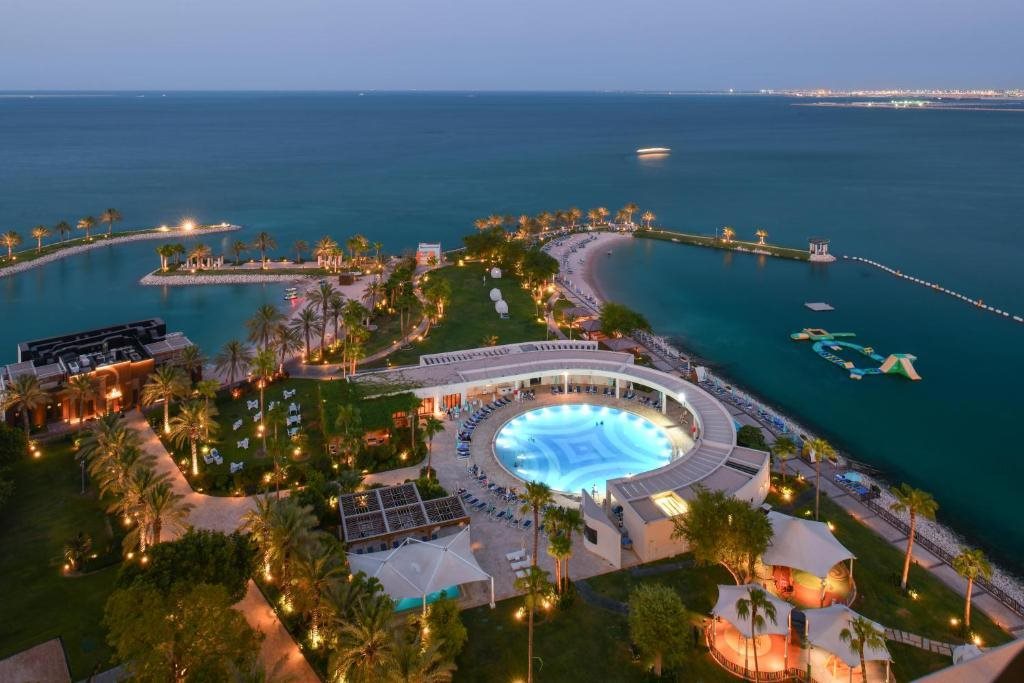 Sheraton Grand Doha Resort & Convention Hotel 12