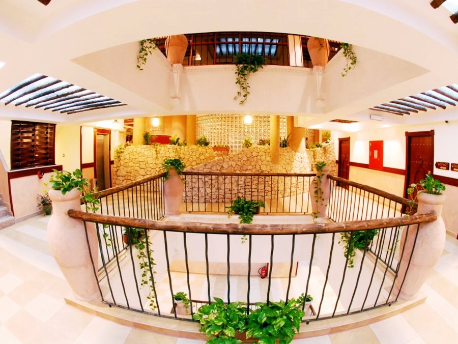 Al Liwan Suites Hotel 10