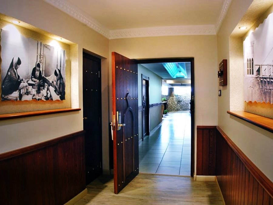 Al Liwan Suites Hotel 9