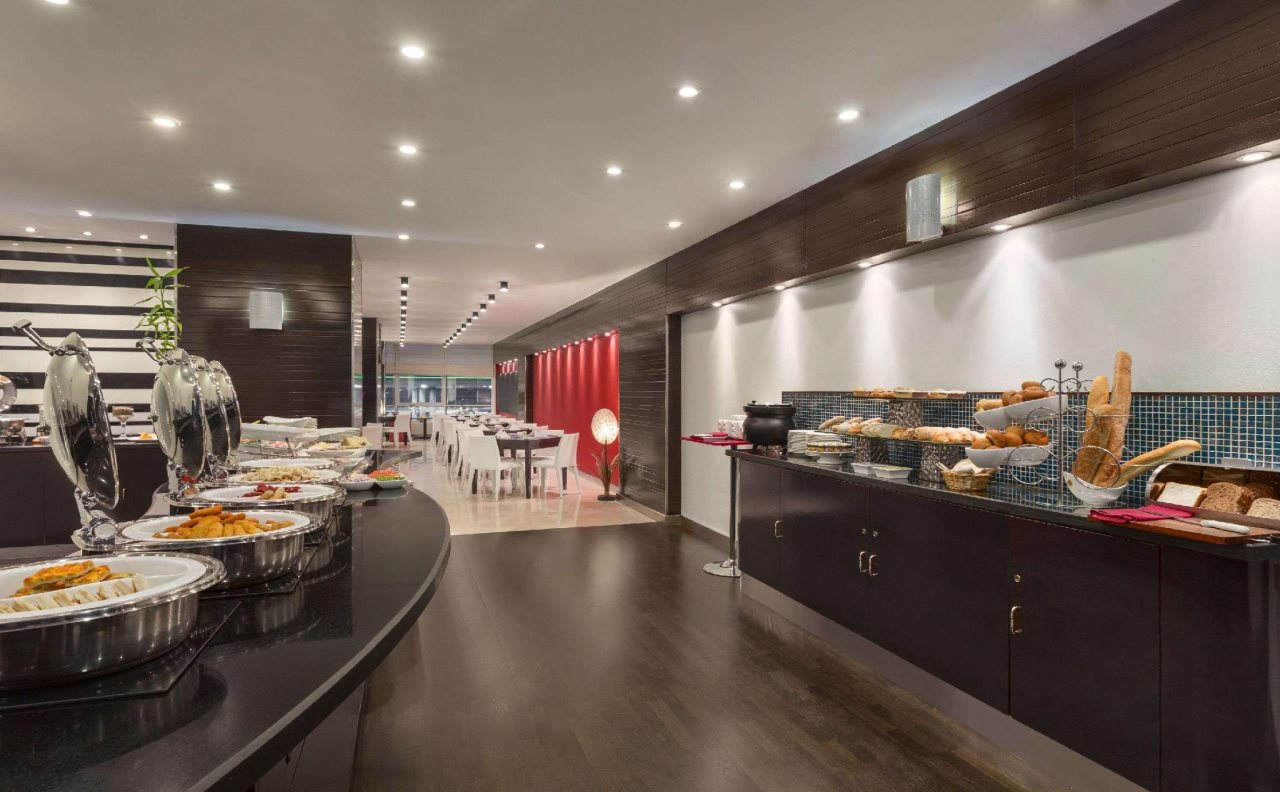 Ramada Encore by Wyndham Doha 23