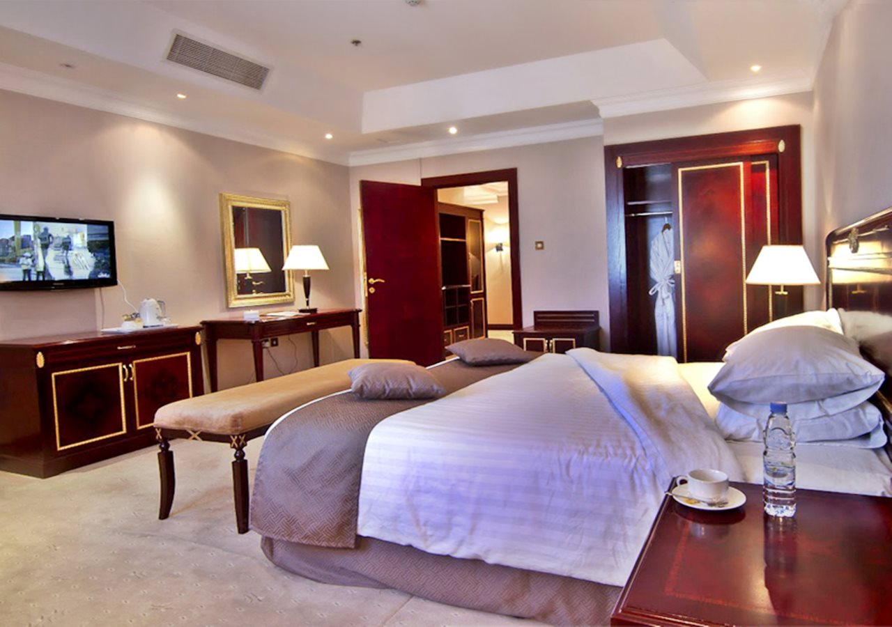 Chairmen Hotel 4