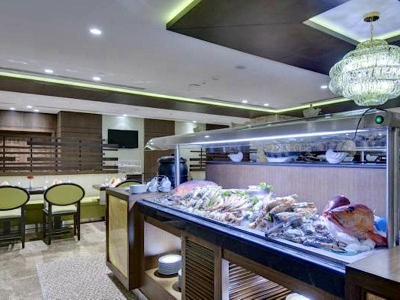 Crowne Plaza Madinah 16