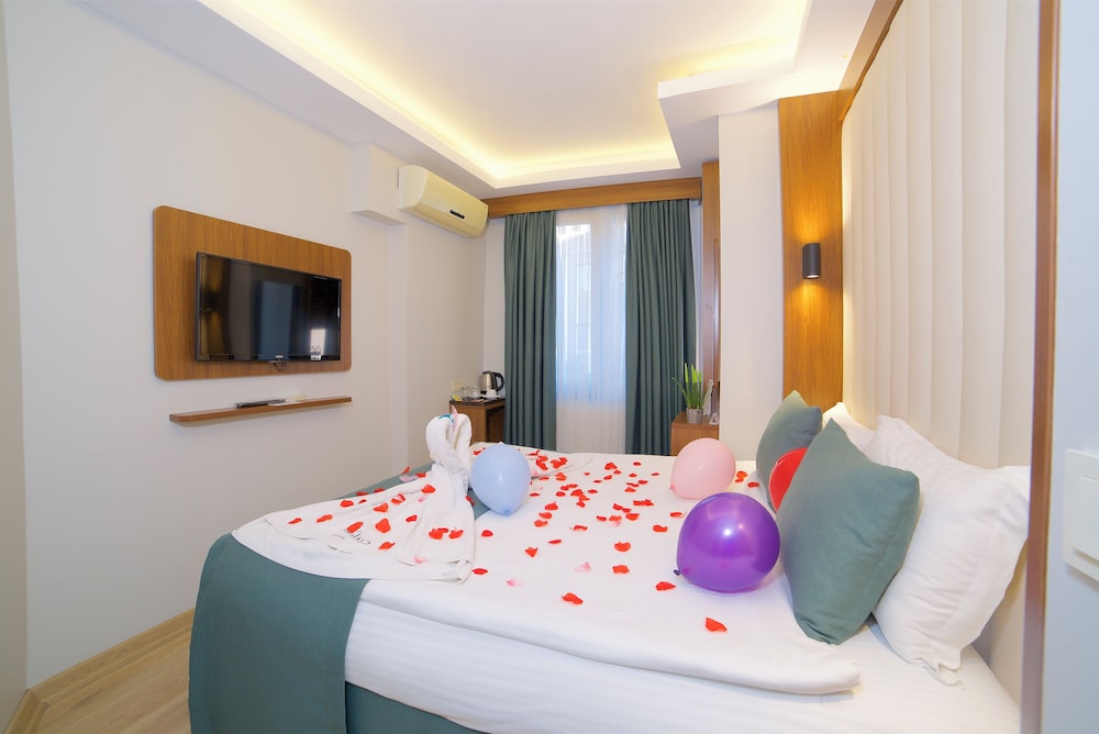 Hotel Black Tulip 19