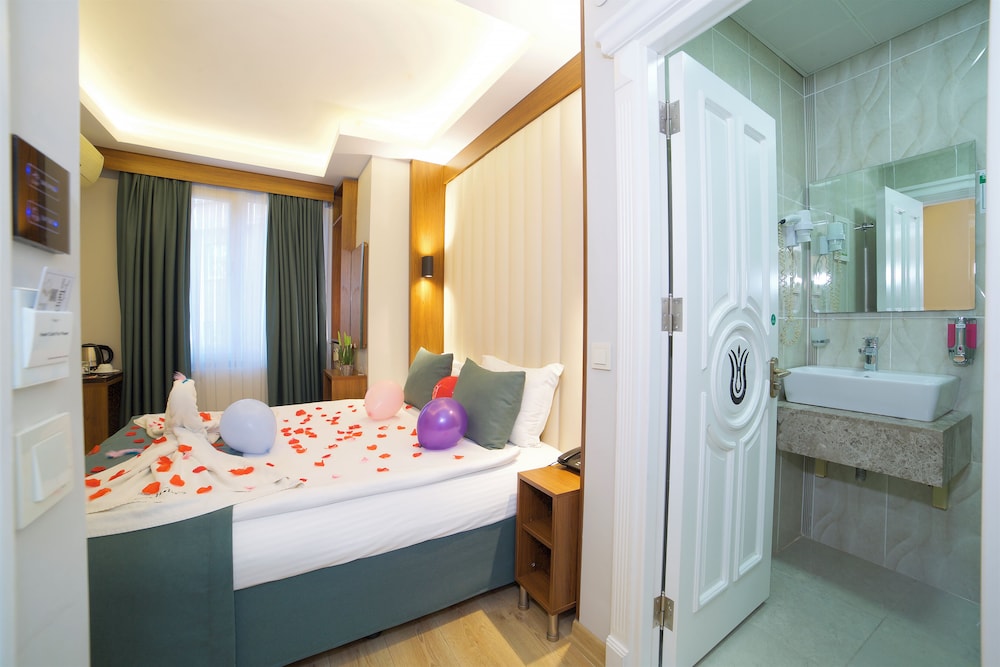 Hotel Black Tulip 20