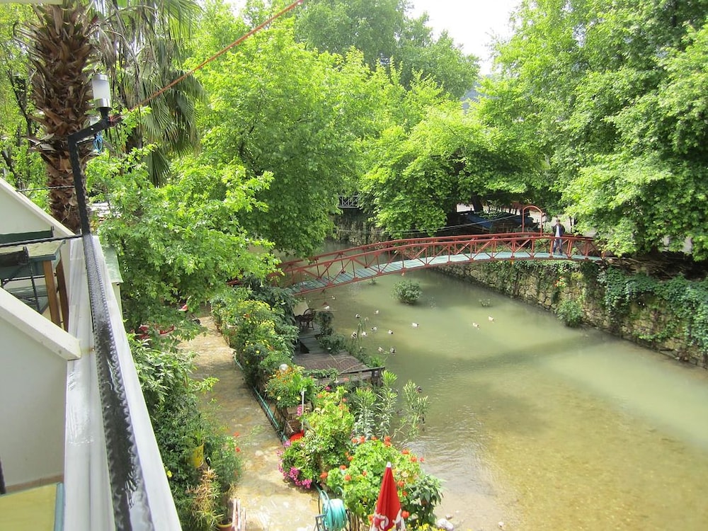 Arikanda Rivergarden Hotel 14