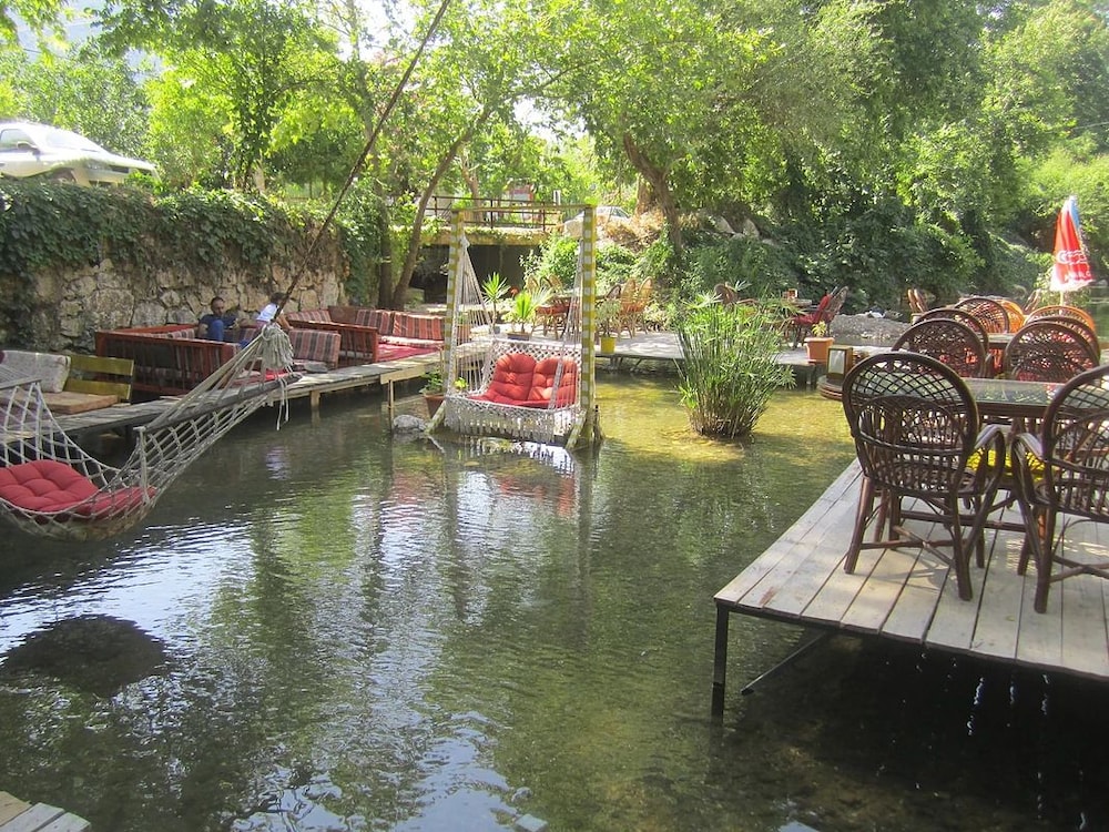 Arikanda Rivergarden Hotel 10