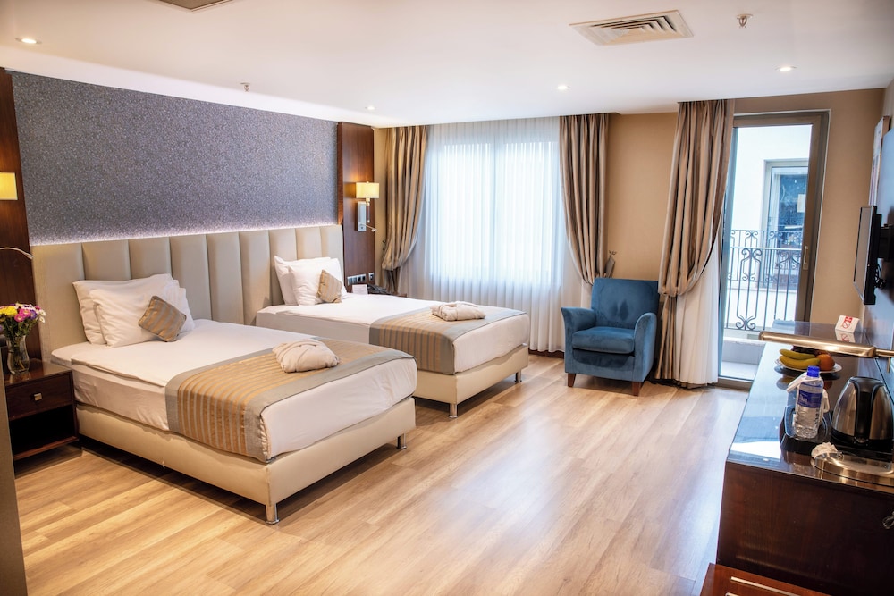 Grand Aras Hotel & Suites 16