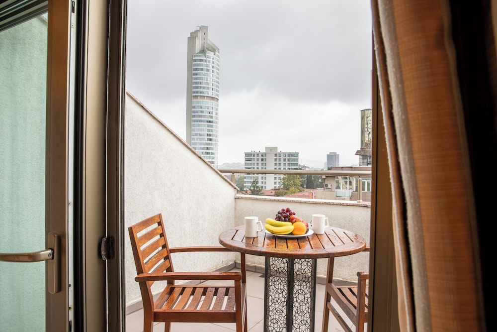 Grand Aras Hotel & Suites 7
