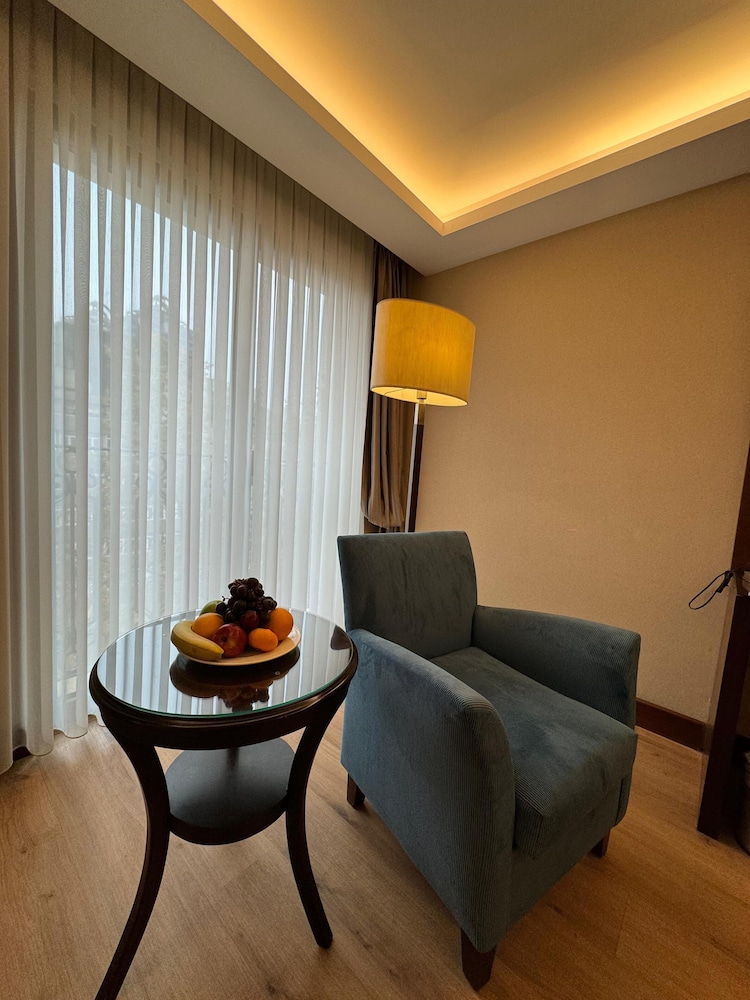 Grand Aras Hotel & Suites 6