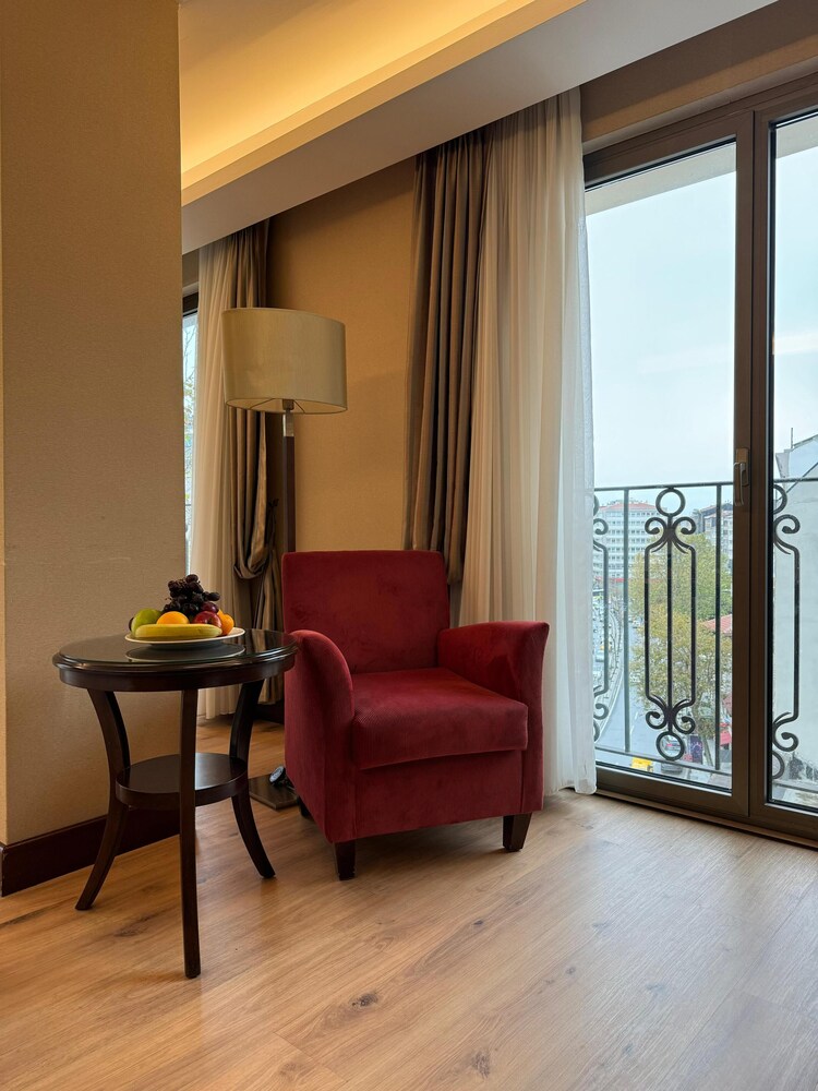 Grand Aras Hotel & Suites 18