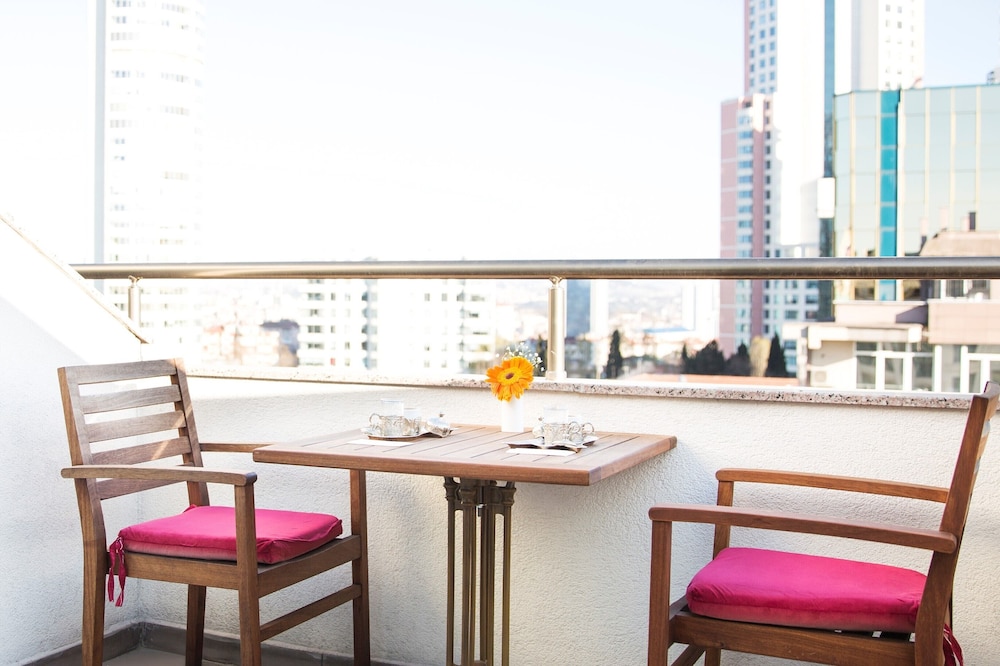 Grand Aras Hotel & Suites 22