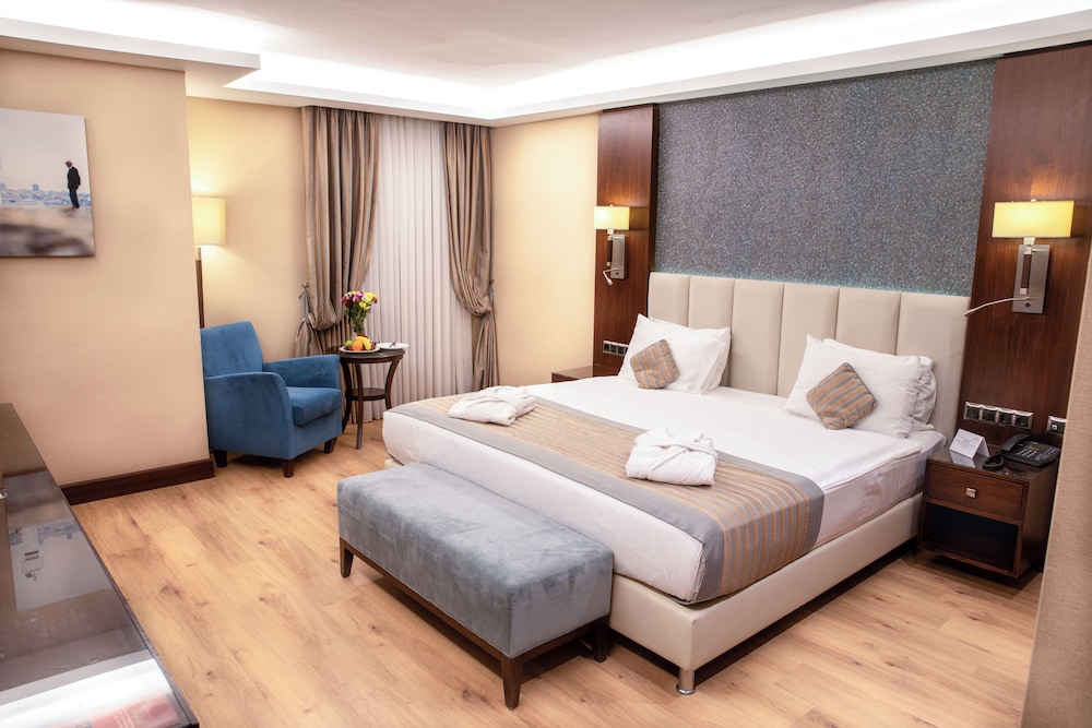 Grand Aras Hotel & Suites 11