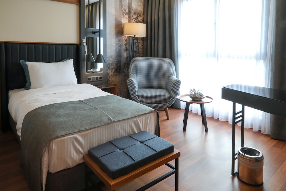 Expoist Hotel 19