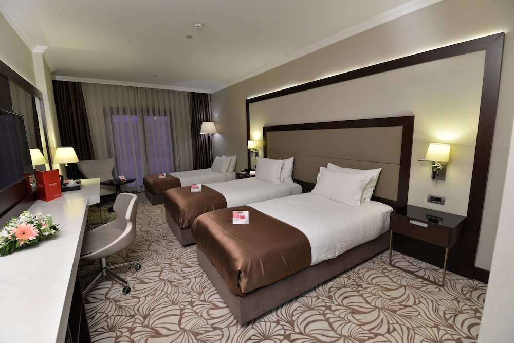 Ramada Hotel & Suites by Wyndham Istanbul Merter 23