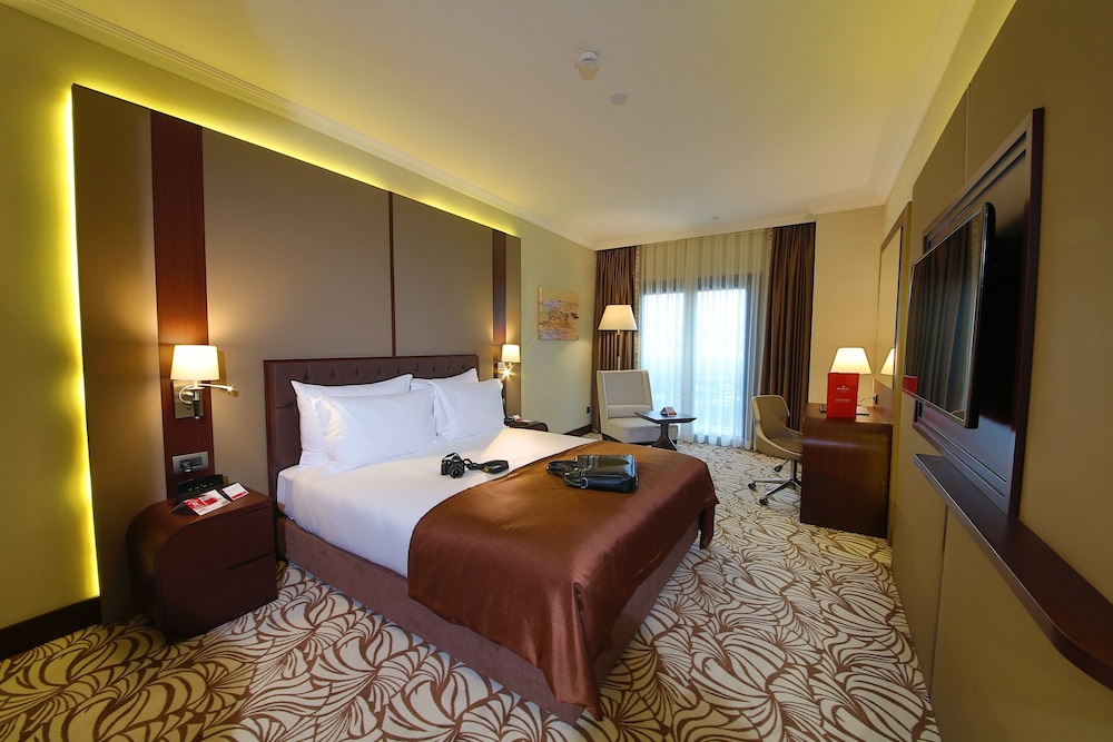 Ramada Hotel & Suites by Wyndham Istanbul Merter 21
