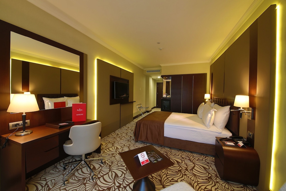 Ramada Hotel & Suites by Wyndham Istanbul Merter 15