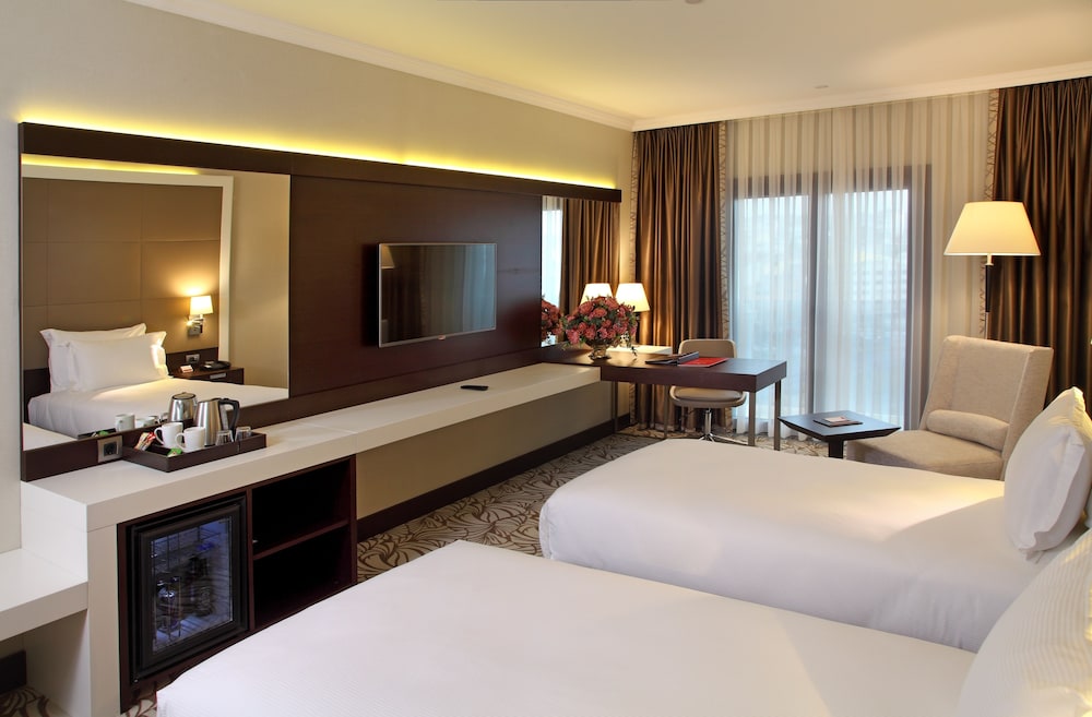 Ramada Hotel & Suites by Wyndham Istanbul Merter 18