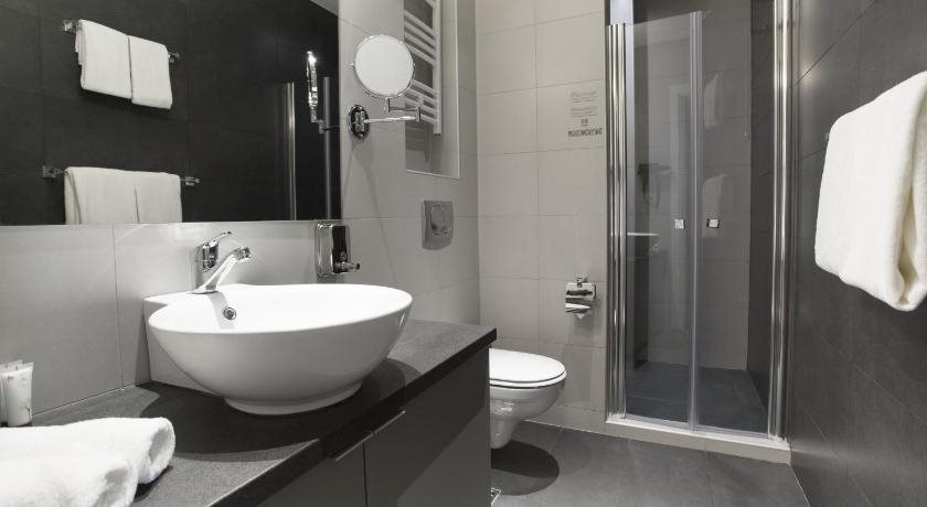 Radisson RED Belgrade 2