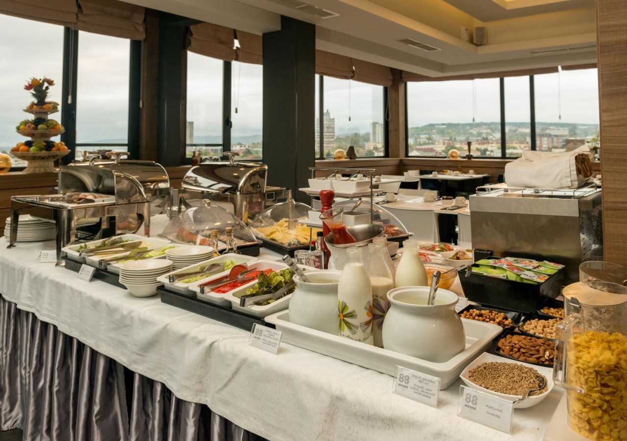 Radisson RED Belgrade 8