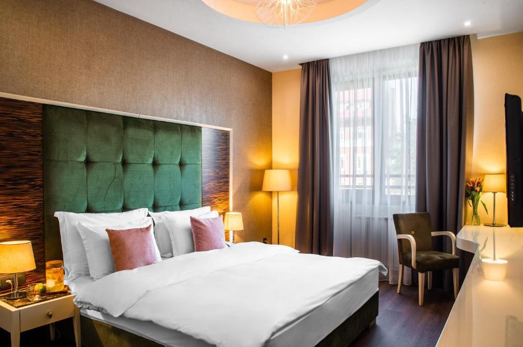 Crystal Belgrade 4