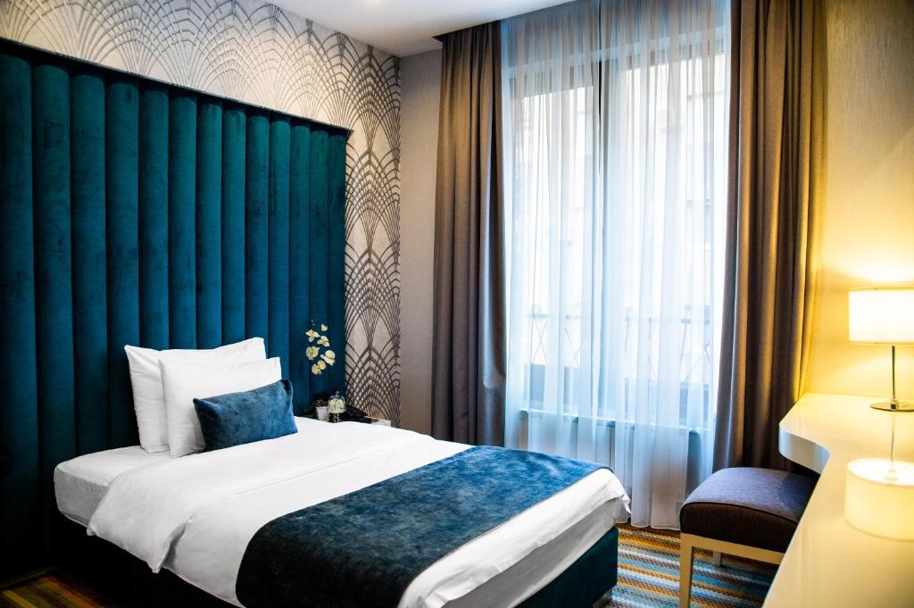 Crystal Belgrade 5