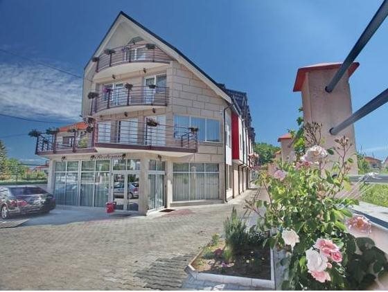 Hotel Novella Uno 1