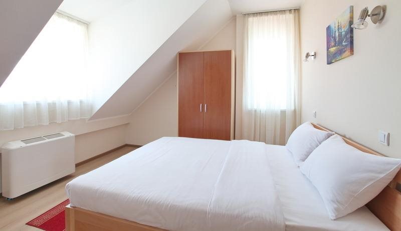 Hotel Novella Uno 19
