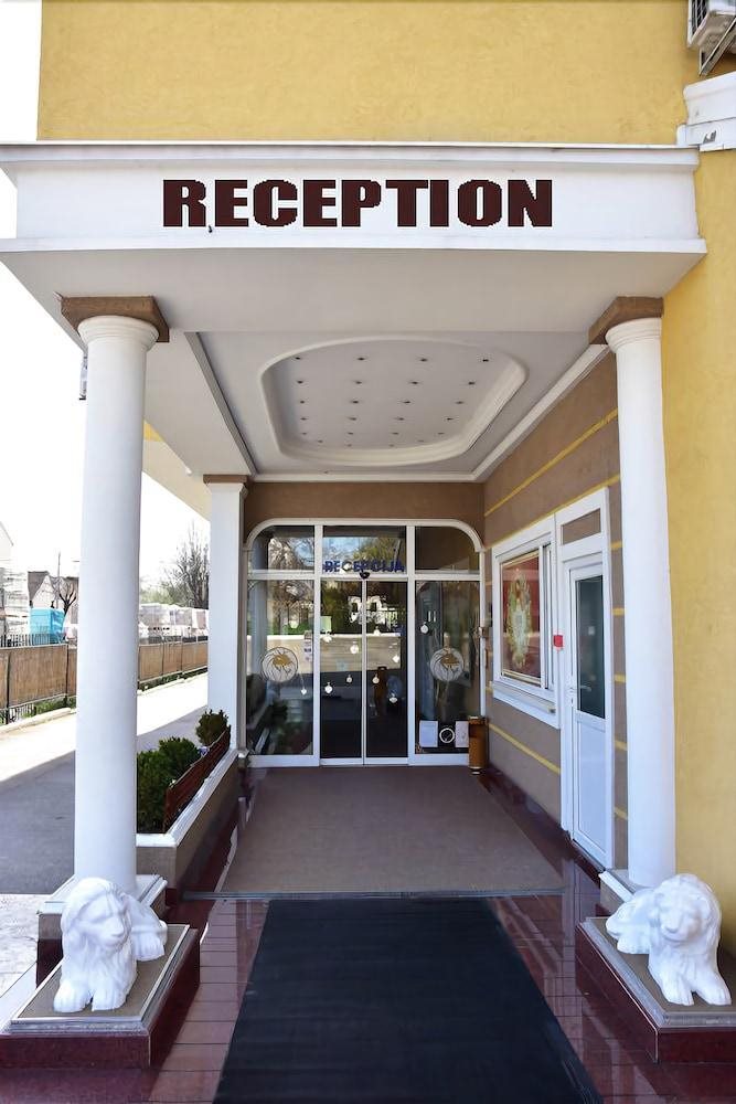 Garni Hotel Lav 18