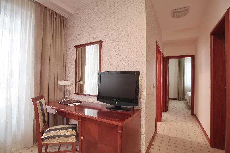 Hotel Orasac 8