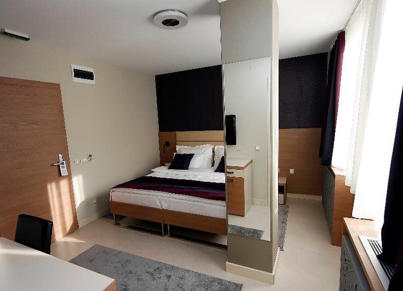 Hotel Srbija Garden 18
