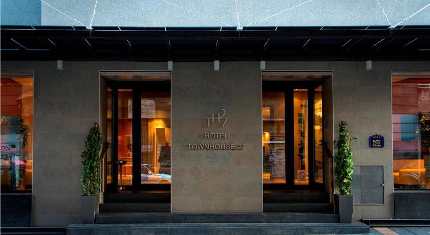 Hotel Townhouse 27 1