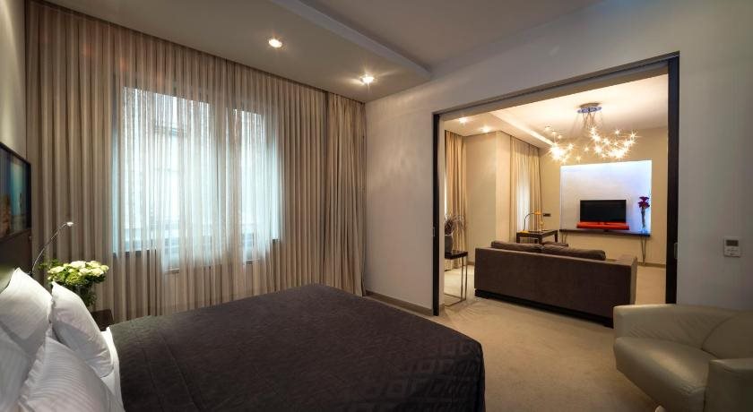 Hotel Townhouse 27 12