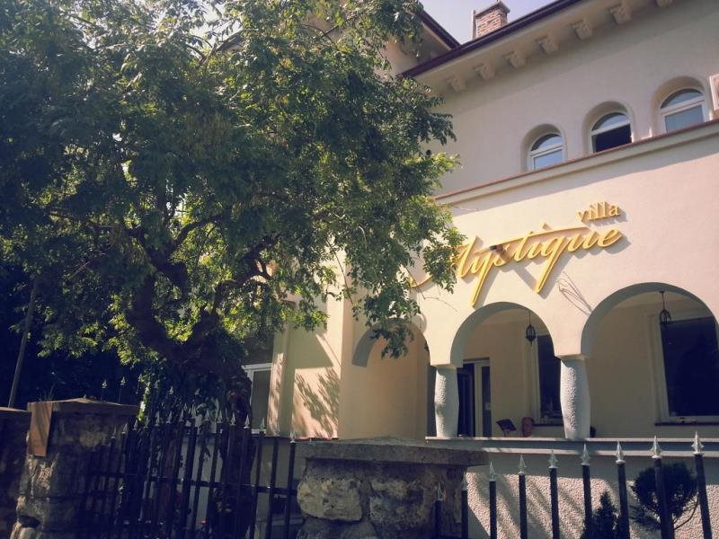Villa Mystique 12