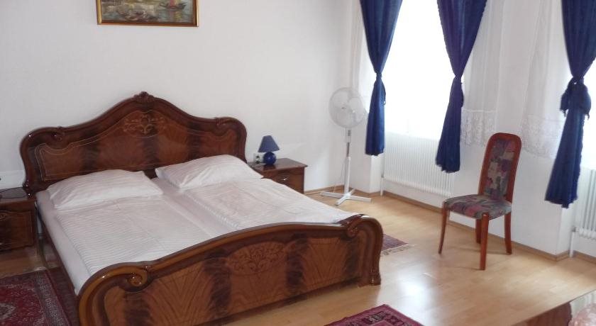 Marien-Hof Appartment Hotel 11