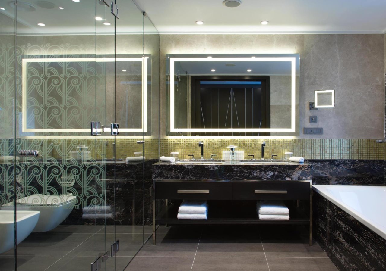 DoubleTree by Hilton Hotel Minsk 3