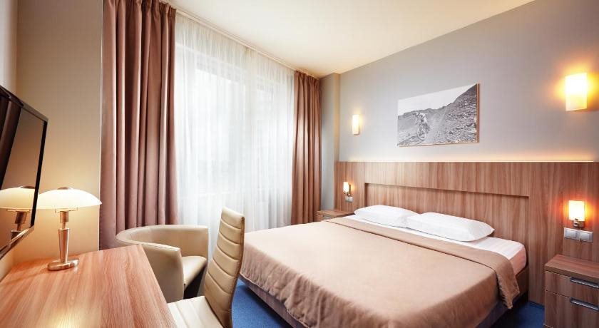 Slavyanskaya Hotel 24