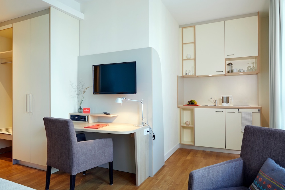 FLOTTWELL BERLIN Hotel 10
