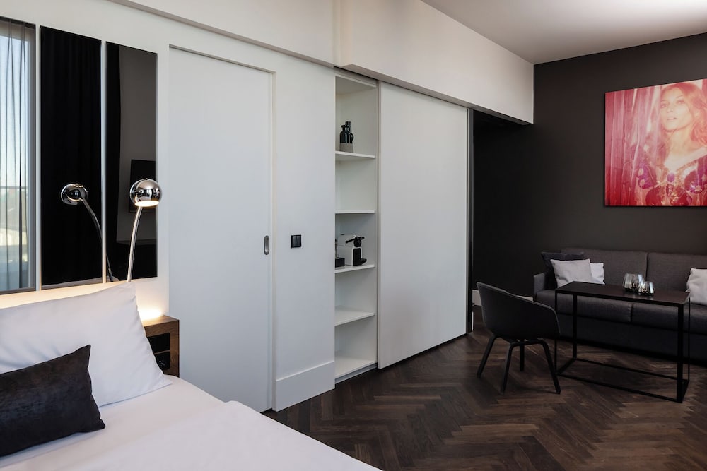 Hotel AMANO Grand Central 19