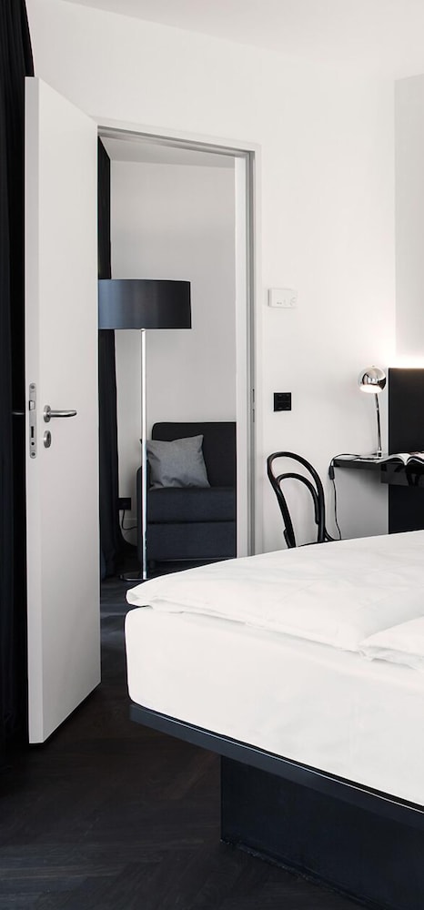 Hotel AMANO Grand Central 7