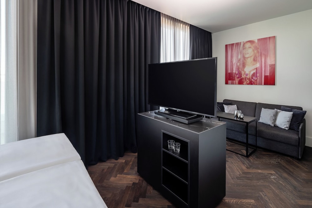 Hotel AMANO Grand Central 8