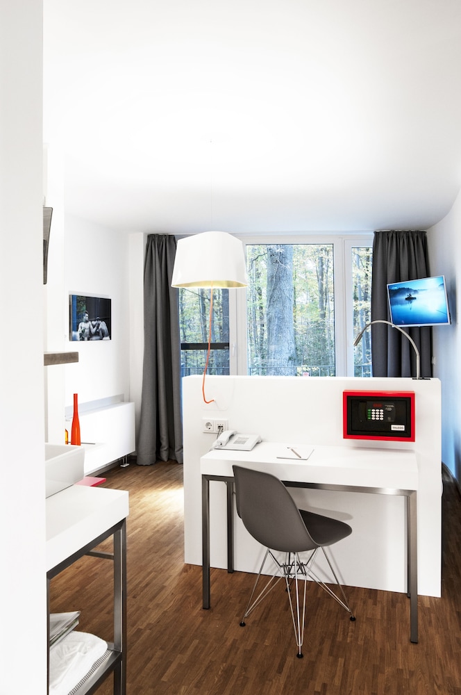 V-Hotel 14