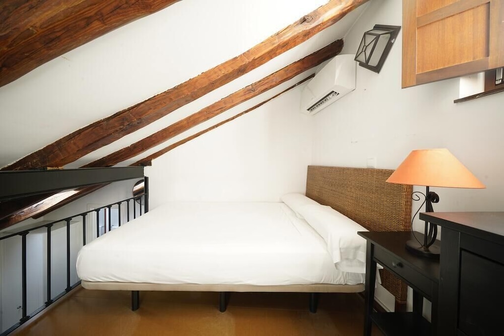 Apartamentos Huertas 16